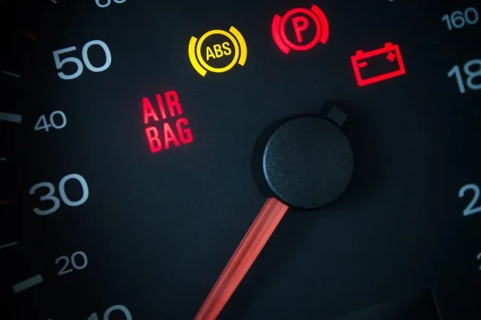 Will an Airbag Light Clear Itself or Do You Need a Reset