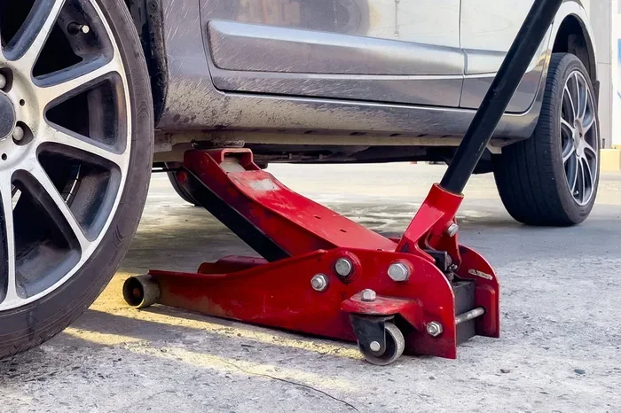 Where Do You Put the Jack on a Front Wheel Properly