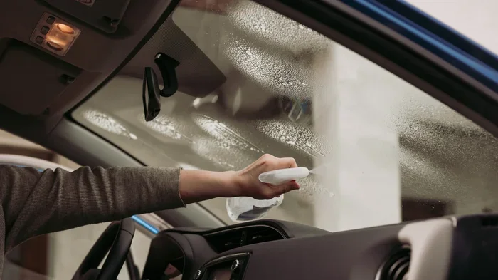 How Do You Clean the Inside of Your Car Windscreen