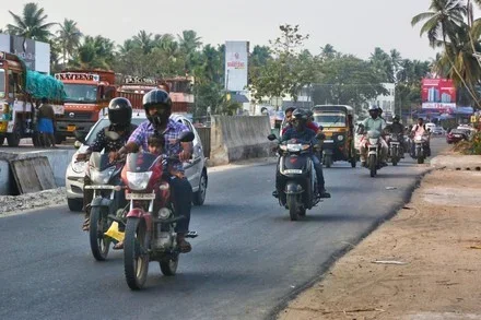3 Lakh Cars in Kerala Why Road Ownership Is Surging