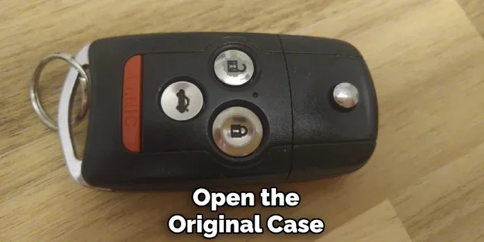 How to Open a Key Fob Case Quickly Without Breaking It